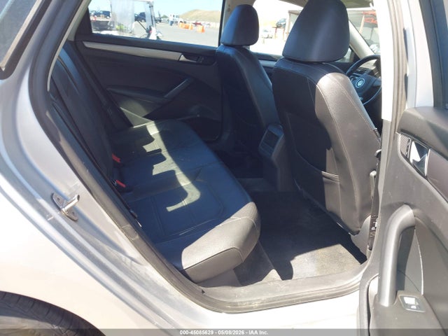 45085629 :رقم المزاد ، 1VWAT7A31FC097033 vin ، 2015 Volkswagen Passat 1.8t Wolfsburg Edition مزاد بيع