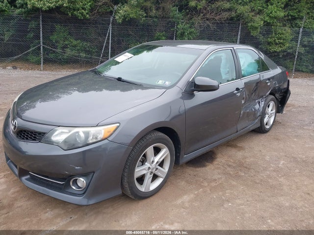 Toyota CAMRY SE 2014 4T1BF1FKXEU453768 Image 2