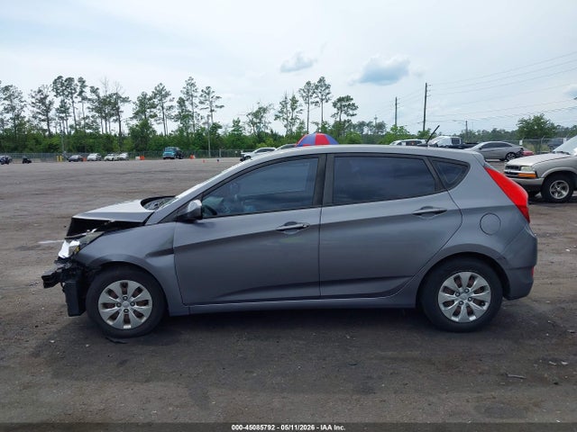 2017 Hyundai Accent Se მანქანა იყიდება აუქციონზე, vin: KMHCT5AE1HU345727, აუქციონის ნომერი: 45085792