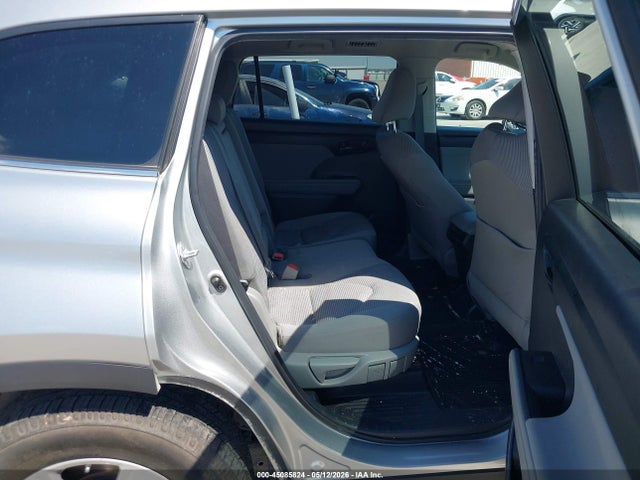 Aukcja sprzedaży 2022 Toyota Highlander L, vin: 5TDCZRBH1NS583337, numer aukcji: 45085824