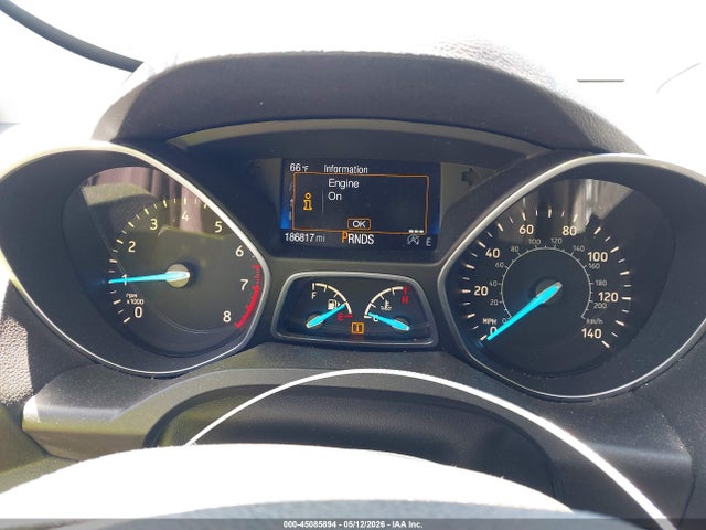 Продажа на аукционе авто 2017 Ford Escape Se, vin: 1FMCU0GDXHUC04427, номер лота: 45085894