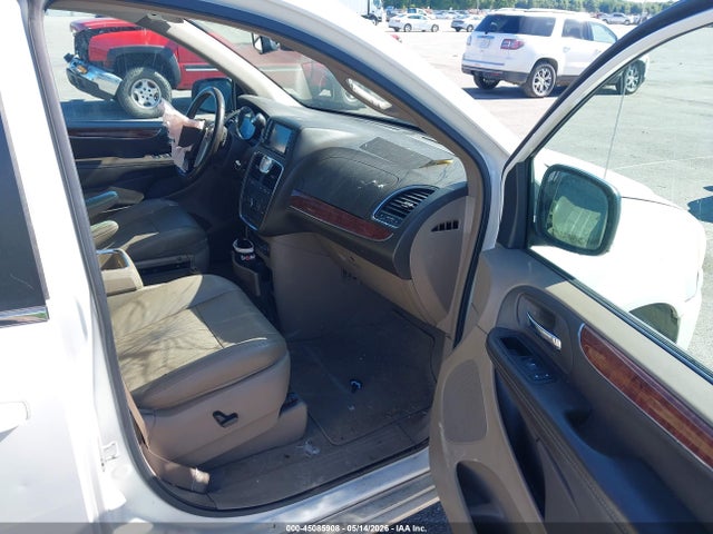 Auction sale of the 2011 Chrysler Town & Country Touring-l, vin: 2A4RR8DG1BR635573, lot number: 45085908