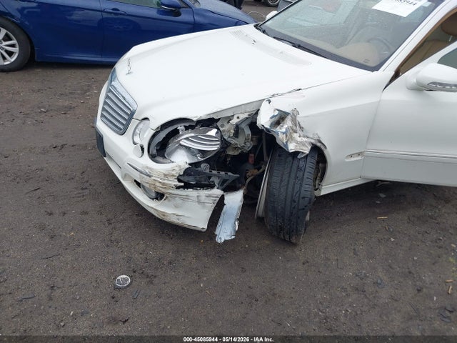45085944 :رقم المزاد ، WDBUF87X28B317701 vin ، 2008 Mercedes-benz E 350 4matic مزاد بيع