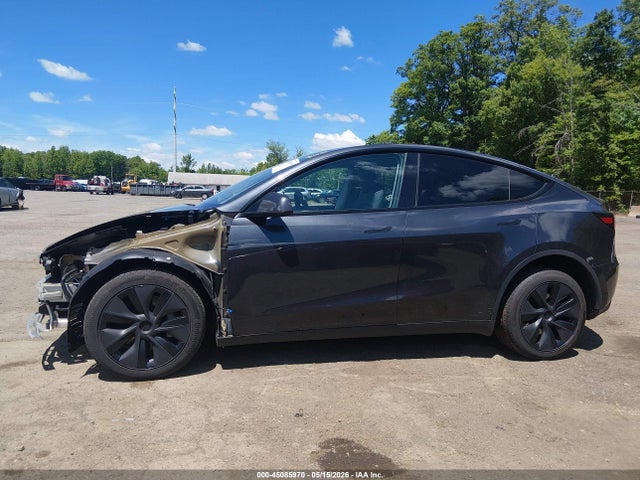 Продажа на аукционе авто 2025 Tesla Model Y Long Range Dual Motor All-wheel Drive, vin: 7SAYGDEE8SF304968, номер лота: 45085970