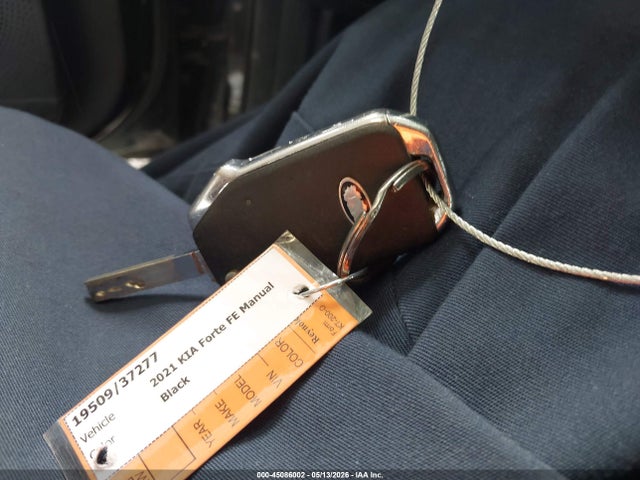 45086002 :رقم المزاد ، 3KPF24AD4ME338737 vin ، 2021 Kia Forte Fe مزاد بيع