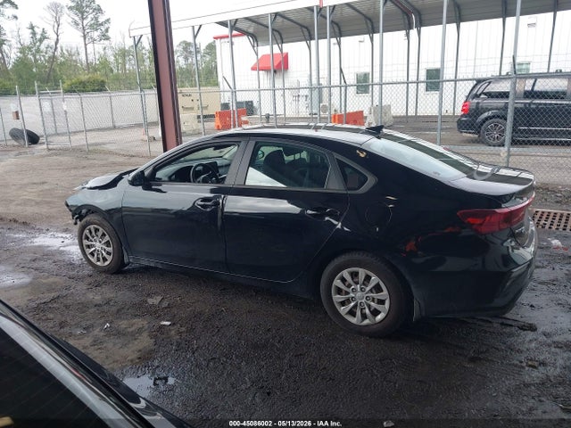 45086002 :رقم المزاد ، 3KPF24AD4ME338737 vin ، 2021 Kia Forte Fe مزاد بيع