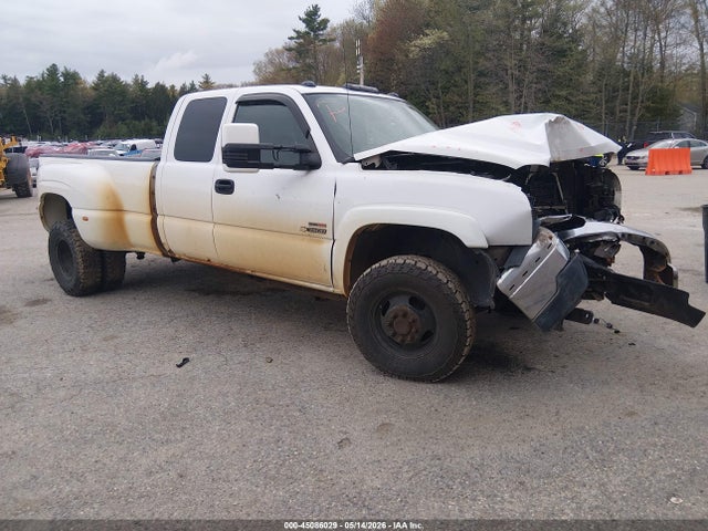 Auction sale of the 2004 Chevrolet Silverado 3500 Ls, vin: 1GCJK39124E157663, lot number: 45086029