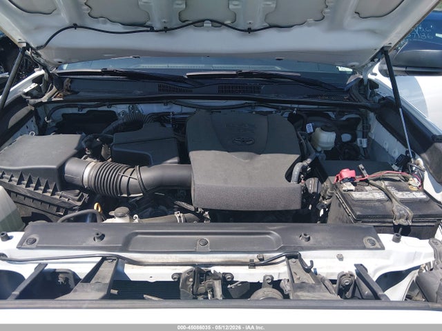 45086035 :رقم المزاد ، 3TYSZ5AN8NT057870 vin ، 2022 Toyota Tacoma Sr V6 مزاد بيع