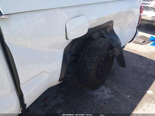 45086035 :رقم المزاد ، 3TYSZ5AN8NT057870 vin ، 2022 Toyota Tacoma Sr V6 مزاد بيع
