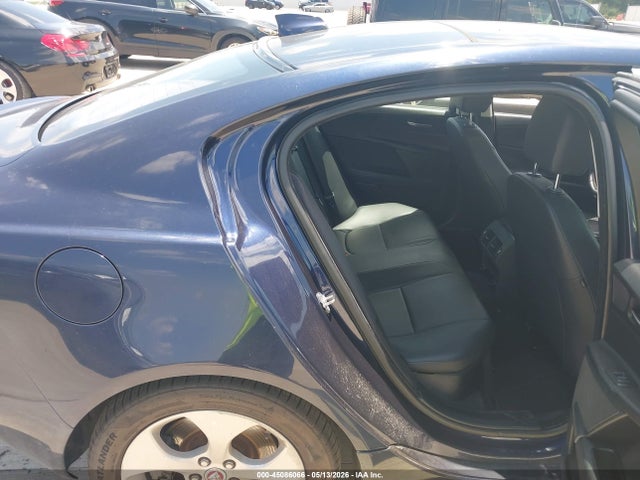 SAJAR4BG5HA975886 Jaguar Xe 25t