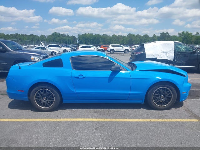 45086067 :رقم المزاد ، 1ZVBP8AM7E5205228 vin ، 2014 Ford Mustang V6 مزاد بيع