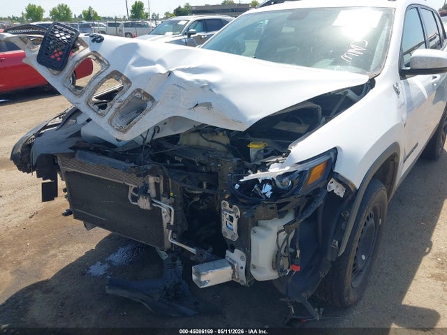 45086169 :رقم المزاد ، 1C4PJMLXXKD283479 vin ، 2019 Jeep Cherokee Altitude 4x4 مزاد بيع
