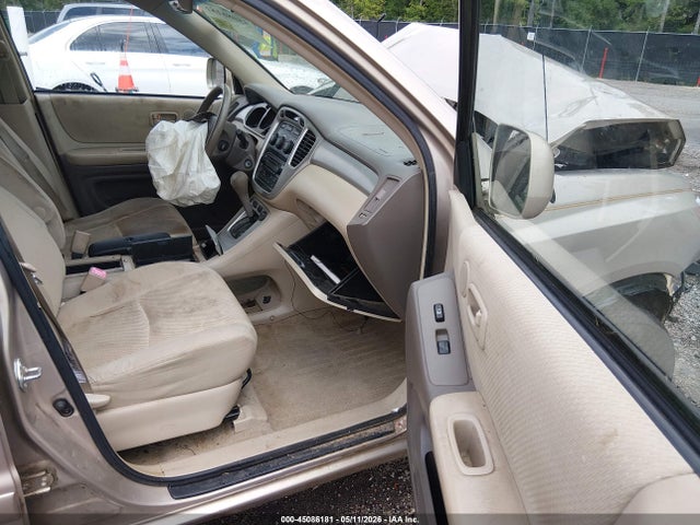 45086181 :رقم المزاد ، JTEDP21A350065203 vin ، 2005 Toyota Highlander V6 مزاد بيع
