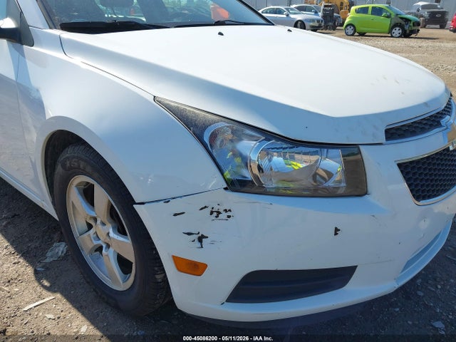45086200 :رقم المزاد ، 1G1PC5SB5E7474812 vin ، 2014 Chevrolet Cruze 1lt Auto مزاد بيع