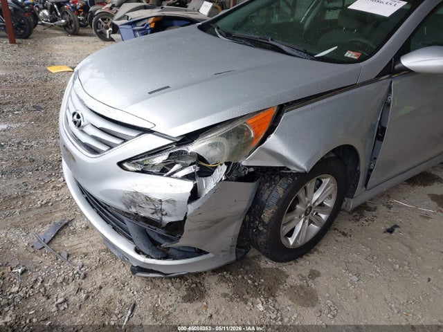 2014 Hyundai Sonata Gls მანქანა იყიდება აუქციონზე, vin: 5NPEB4AC5EH879523, აუქციონის ნომერი: 45086353