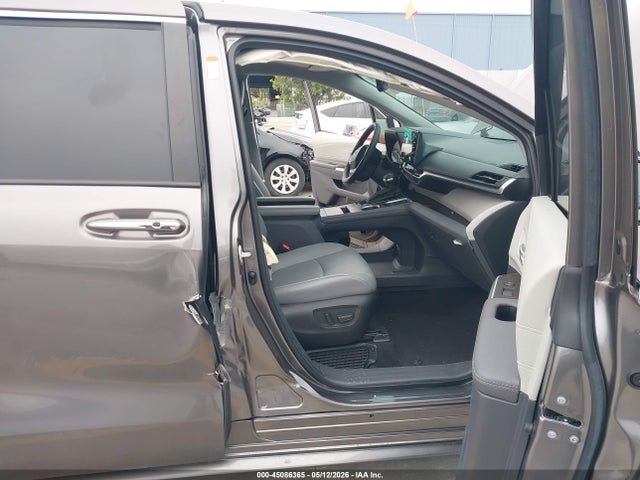 Toyota SIENNA XLE 2023 5TDYSKFC2PS094819 Image 5