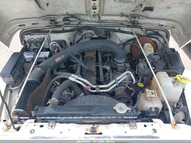 Продажа на аукционе авто 2001 Jeep Wrangler Sahara, vin: 1J4FA59S01P338915, номер лота: 45086391
