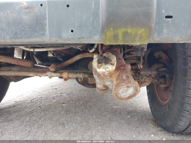 Продажа на аукционе авто 2001 Jeep Wrangler Sahara, vin: 1J4FA59S01P338915, номер лота: 45086391