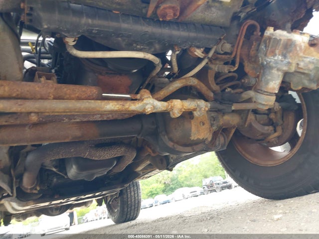 Продажа на аукционе авто 2001 Jeep Wrangler Sahara, vin: 1J4FA59S01P338915, номер лота: 45086391