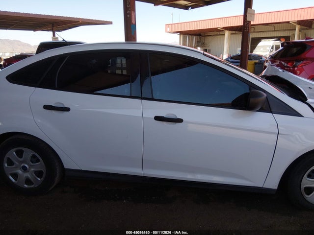 Ford FOCUS S 2017 1FADP3E24HL348277 Image 14