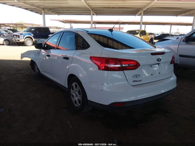 Ford FOCUS S 2017 1FADP3E24HL348277 Image 3