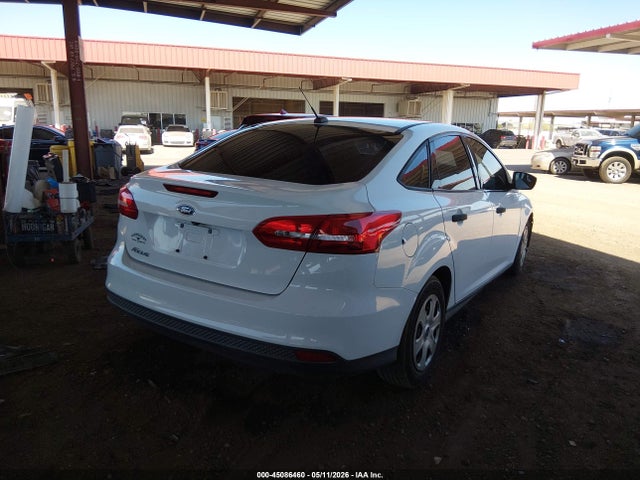 Ford FOCUS S 2017 1FADP3E24HL348277 Image 4