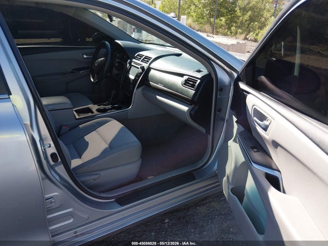 45086528 :رقم المزاد ، 4T4BF1FK4GR532913 vin ، 2016 Toyota Camry Le مزاد بيع