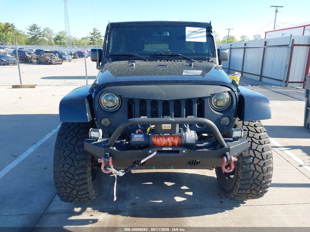 1C4BJWEG3FL618077 Jeep Wrangler Unlimited Sahara