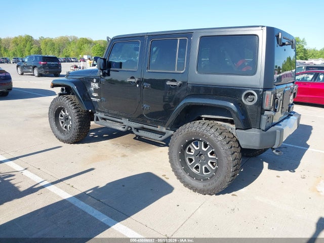 1C4BJWEG3FL618077 Jeep Wrangler Unlimited Sahara