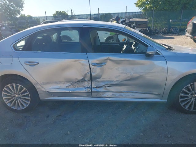 45086651 :رقم المزاد ، 1VWBT7A37HC067669 vin ، 2017 Volkswagen Passat 1.8t Se مزاد بيع