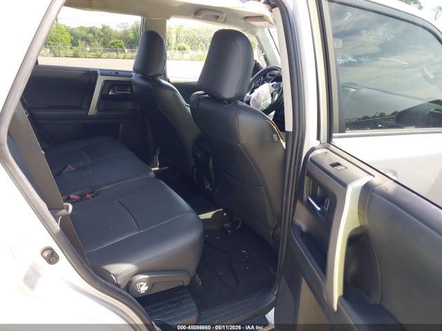 Продажа на аукционе авто 2021 Toyota 4runner Sr5, vin: JTEEU5JR3M5231502, номер лота: 45086660