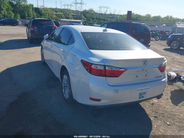 JTHBK1GG2E2105774 Lexus ES 350
