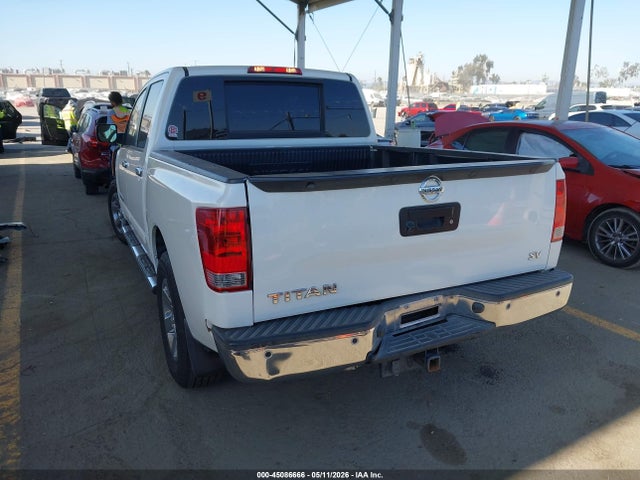 Nissan TITAN SV 2014 1N6AA0ED2EN512153 Image 3