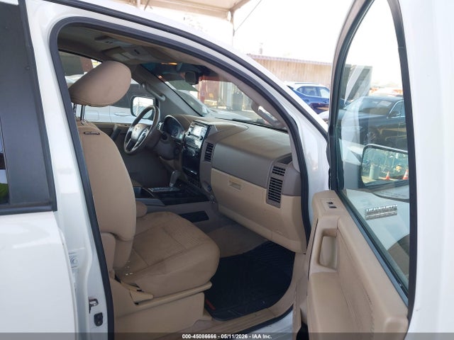 Nissan TITAN SV 2014 1N6AA0ED2EN512153 Image 5