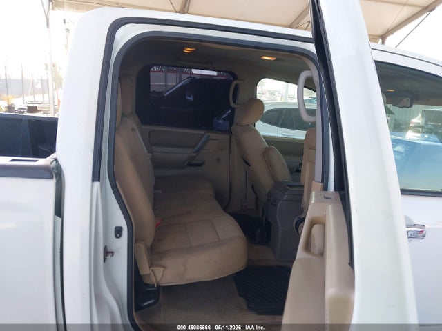 Nissan TITAN SV 2014 1N6AA0ED2EN512153 Image 8
