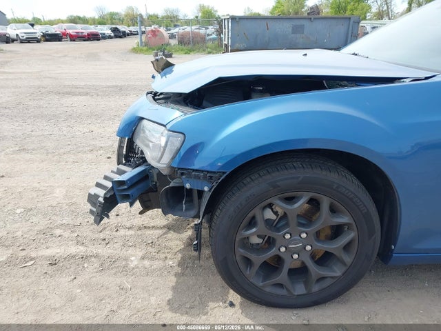 2022 Chrysler 300 Touring Awd მანქანა იყიდება აუქციონზე, vin: 2C3CCARG7NH159003, აუქციონის ნომერი: 45086669