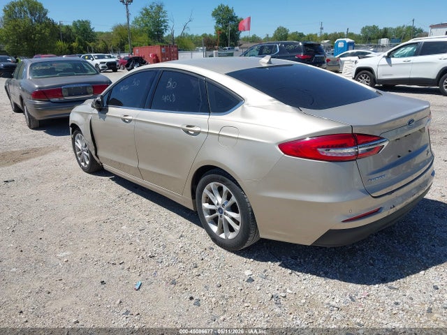 45086677 :رقم المزاد ، 3FA6P0HD5KR142978 vin ، 2019 Ford Fusion Se مزاد بيع