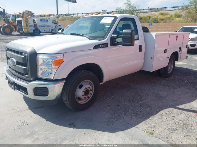 Ford F-350 Chassis Xl 2016 1FDRF3G62GEC86668 Image 2