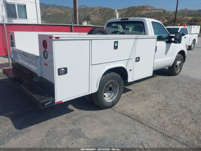 Ford F-350 Chassis Xl 2016 1FDRF3G62GEC86668 Image 4