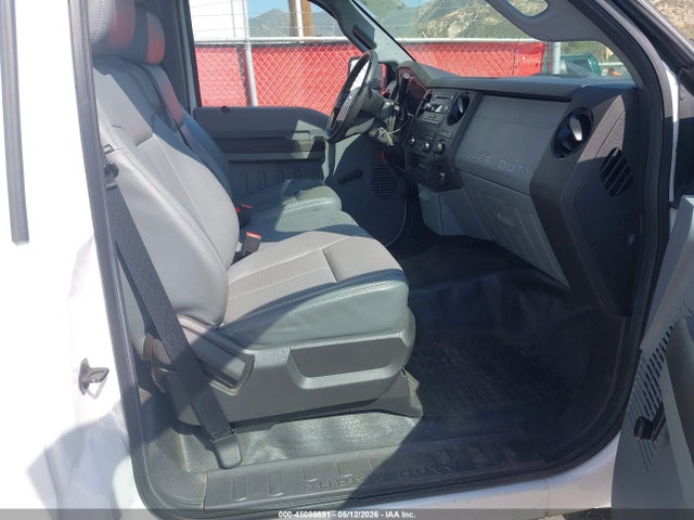Ford F-350 Chassis Xl 2016 1FDRF3G62GEC86668 Image 5