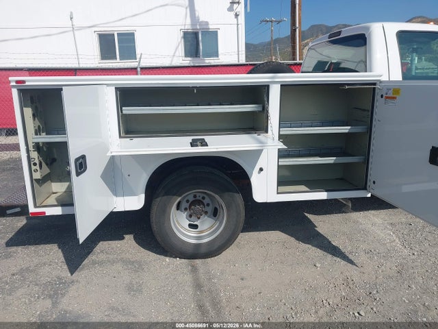 Ford F-350 Chassis Xl 2016 1FDRF3G62GEC86668 Image 14