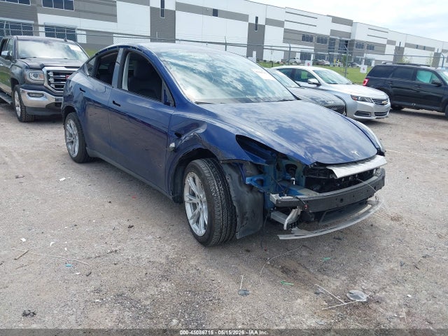 2022 Tesla Model Y Long Range Dual Motor All-wheel Drive მანქანა იყიდება აუქციონზე, vin: 7SAYGDEE5NF370754, აუქციონის ნომერი: 45086715