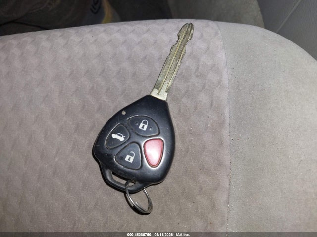 45086750 :رقم المزاد ، 4T1BF3EK5BU203654 vin ، 2011 Toyota Camry Le مزاد بيع
