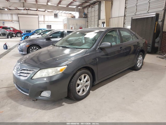 45086750 :رقم المزاد ، 4T1BF3EK5BU203654 vin ، 2011 Toyota Camry Le مزاد بيع