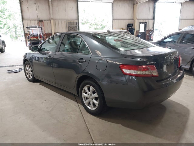 45086750 :رقم المزاد ، 4T1BF3EK5BU203654 vin ، 2011 Toyota Camry Le مزاد بيع
