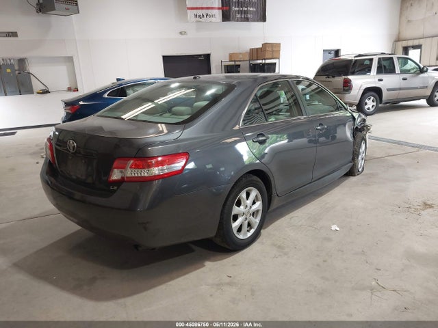 45086750 :رقم المزاد ، 4T1BF3EK5BU203654 vin ، 2011 Toyota Camry Le مزاد بيع