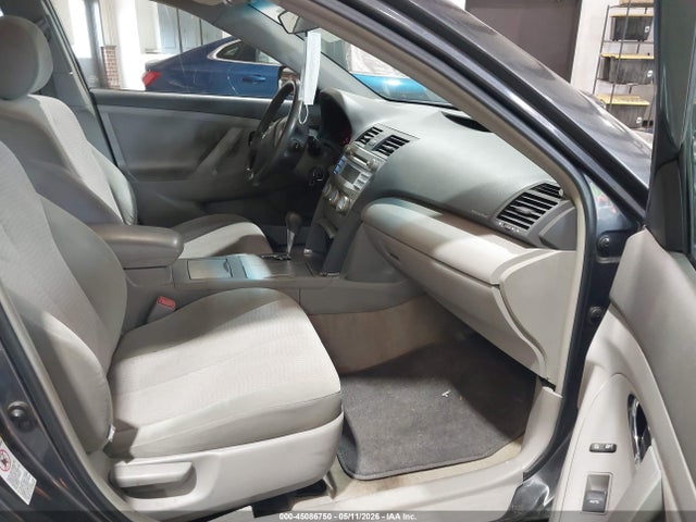 45086750 :رقم المزاد ، 4T1BF3EK5BU203654 vin ، 2011 Toyota Camry Le مزاد بيع