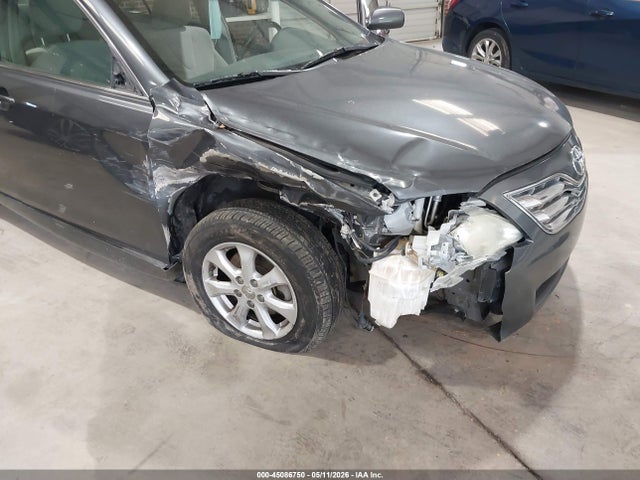 45086750 :رقم المزاد ، 4T1BF3EK5BU203654 vin ، 2011 Toyota Camry Le مزاد بيع