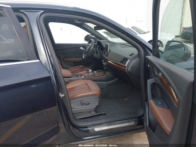 2018 Audi Q5 2.0t Premium/2.0t Tech Premium მანქანა იყიდება აუქციონზე, vin: WA1BNAFY6J2058529, აუქციონის ნომერი: 45086839