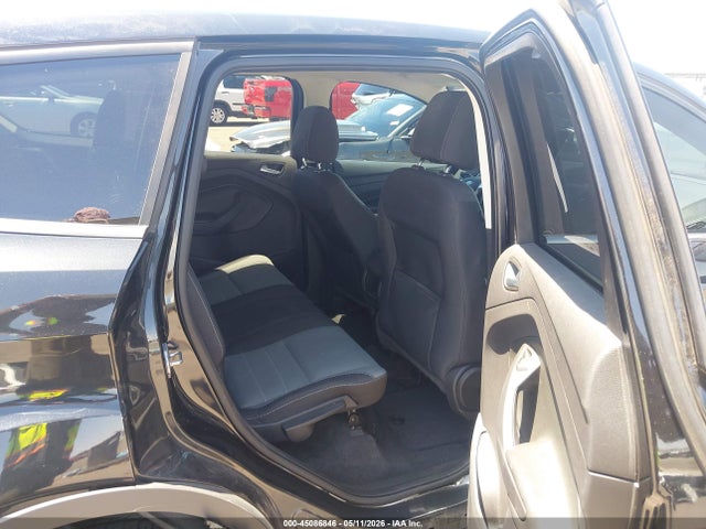 45086846 :رقم المزاد ، 1FMCU0GX2EUD64601 vin ، 2014 Ford Escape Se مزاد بيع